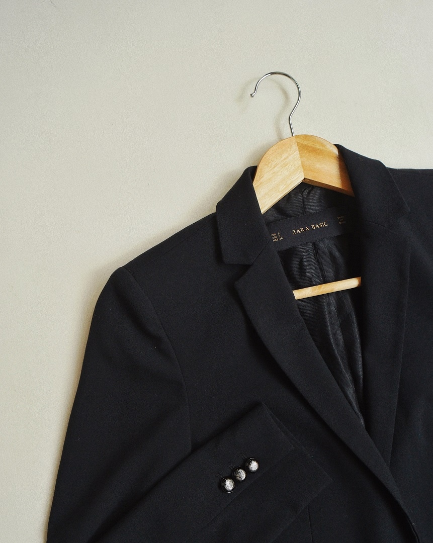 Blazer Negro Zara España detalle cuello